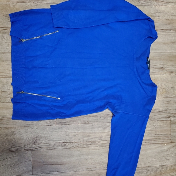 Beautiful royal blue sweater - Picture 1 of 5